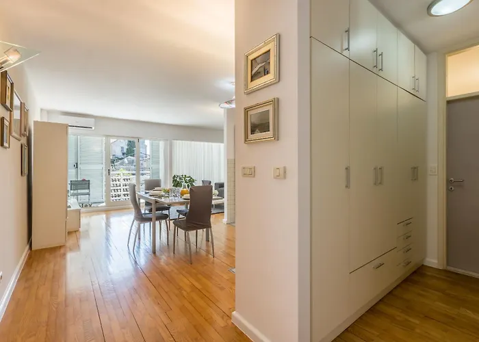 Apartment Theatrum Cozy Split