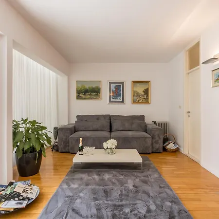 Theatrum Cozy Апартаменты *